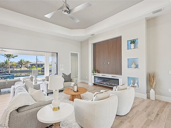2nd image of 4127 Oasis Blvd