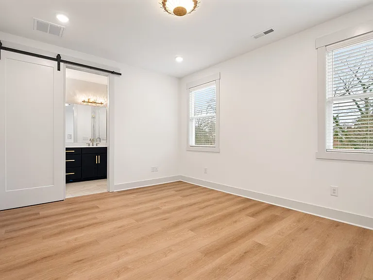 1008 Grant St — Photo 18