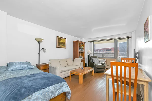 Sold by Ines Guerra Realty, Inc. | media 20