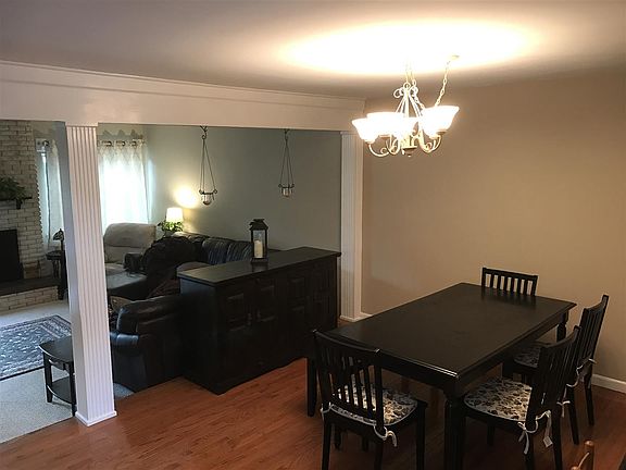 open floor plan, dining room open to living room