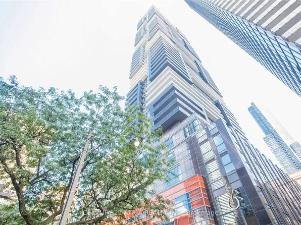 7 Grenville St, Toronto, ON