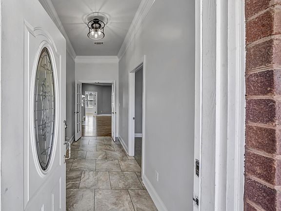 5th image of 706 Orr Rd