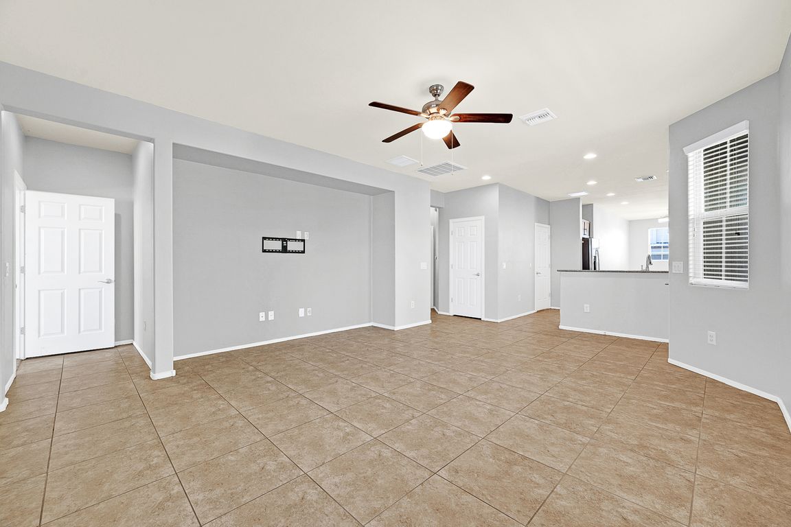 next background image