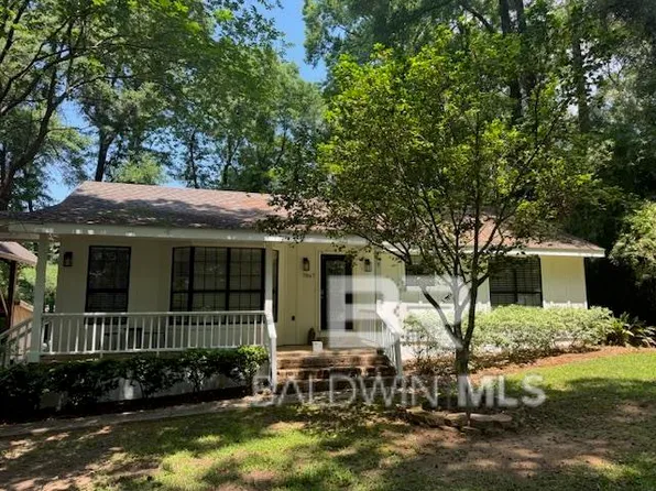 7067 Hickory Ln, Fairhope, AL 36532