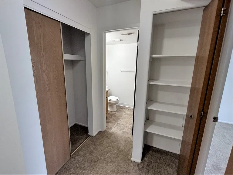 Charter Oaks Apartments — Photo 40
