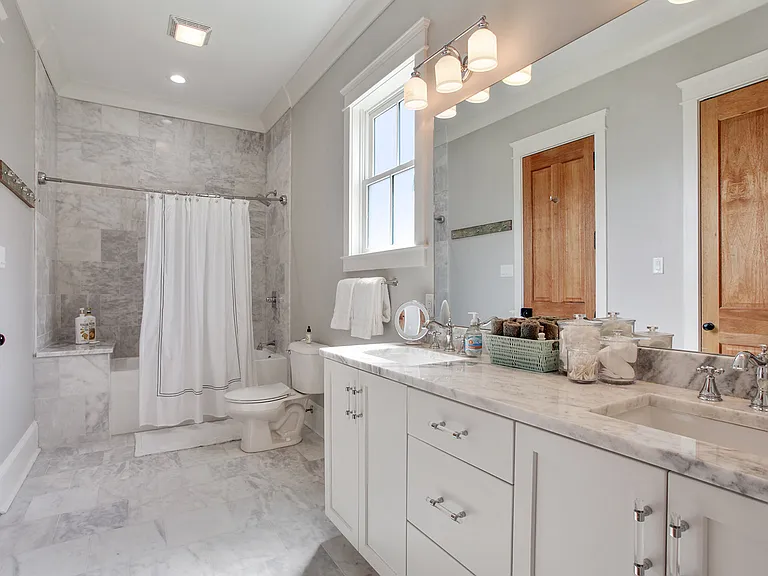 1417 Esplanade Ave — Photo 9