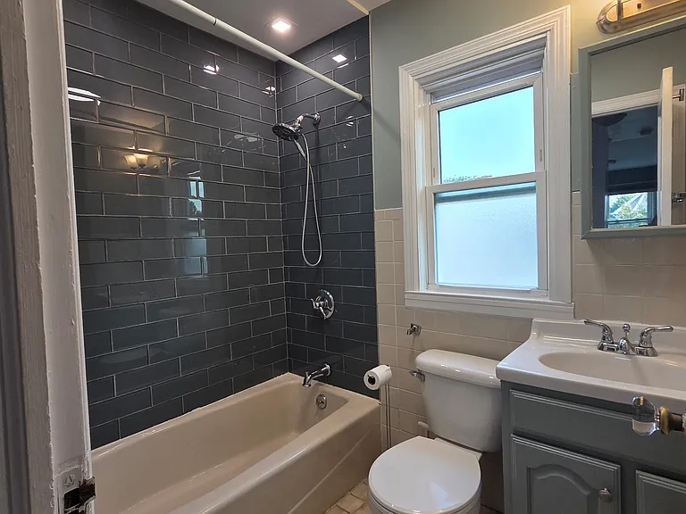 171-06 Bagley Ave #2 — Photo 9