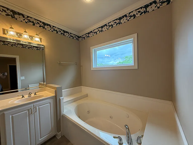 9090 Pleasant Rd — Photo 12