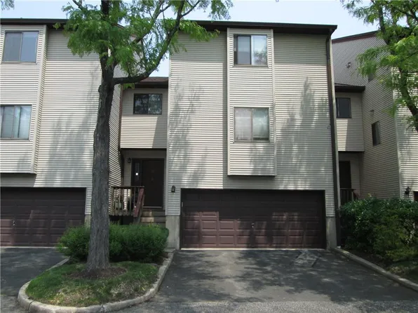 12 Kings Court, Nanuet, NY 10954