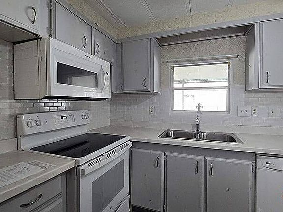 2nd image of 1098 Mango Dr #117