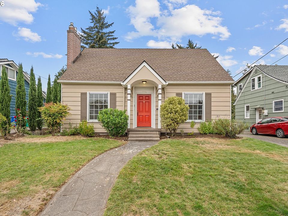 1st image of 1924 NE 58th Ave