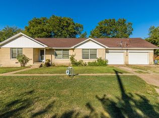 207 S Borden St, Abbott, TX 76621