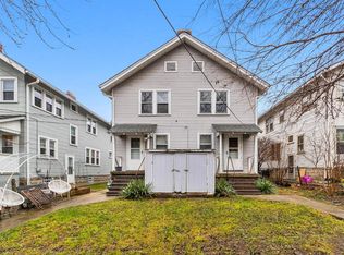 189 E Pacemont Rd, Columbus, OH 43202