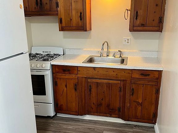 4th image of 1259 Hornblend St APT 1