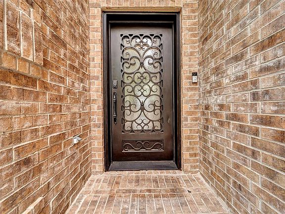 4th image of 22910 Creekside Gate Ct
