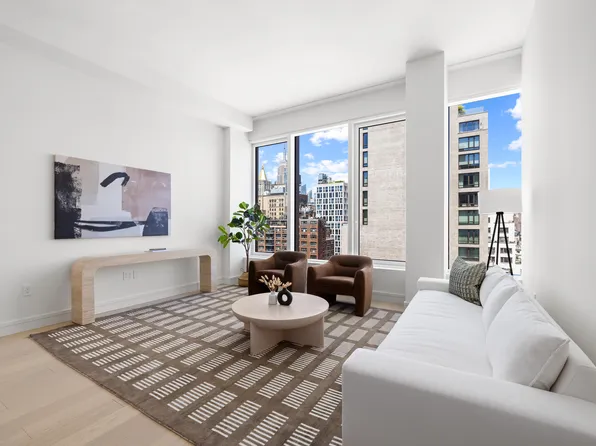 200 East 20th Street 2C image 2 of 16