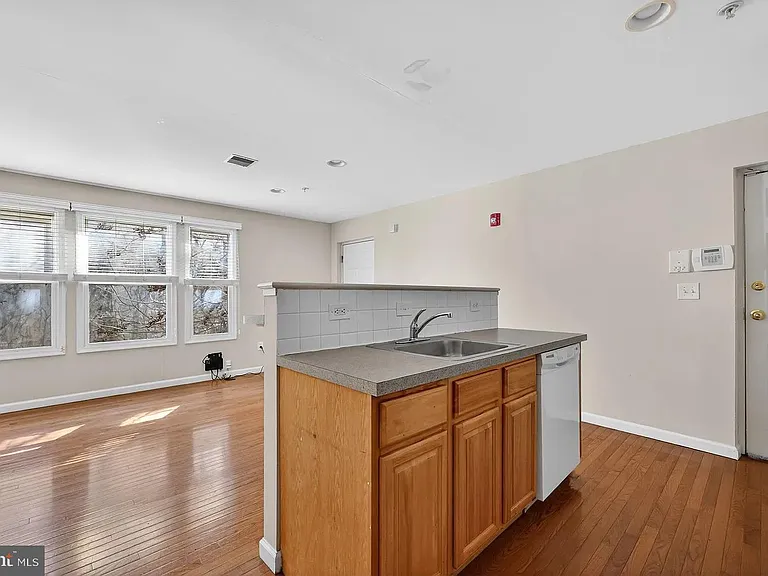 1521 N 15th St #2 — Photo 14
