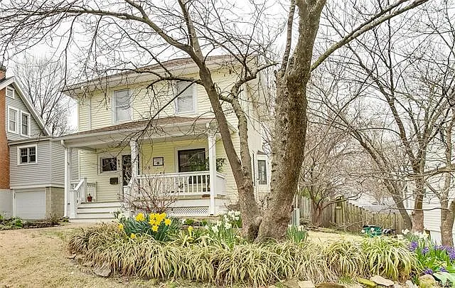 661 Clark Ave photo 1