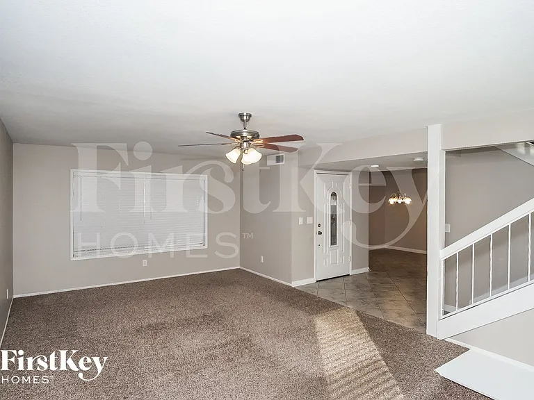 2406 El Cid Ct — Photo 3