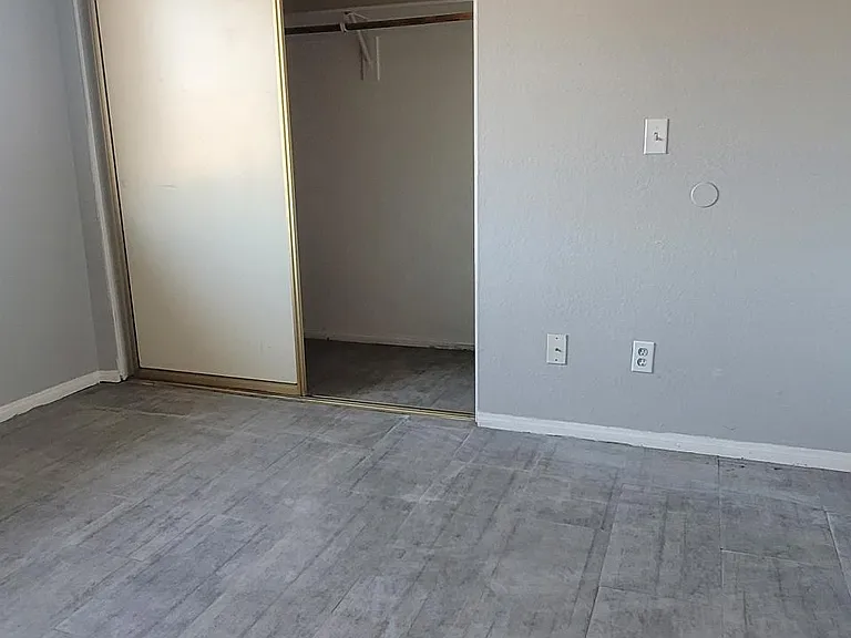 21250 Laguna Rd #5 — Photo 38
