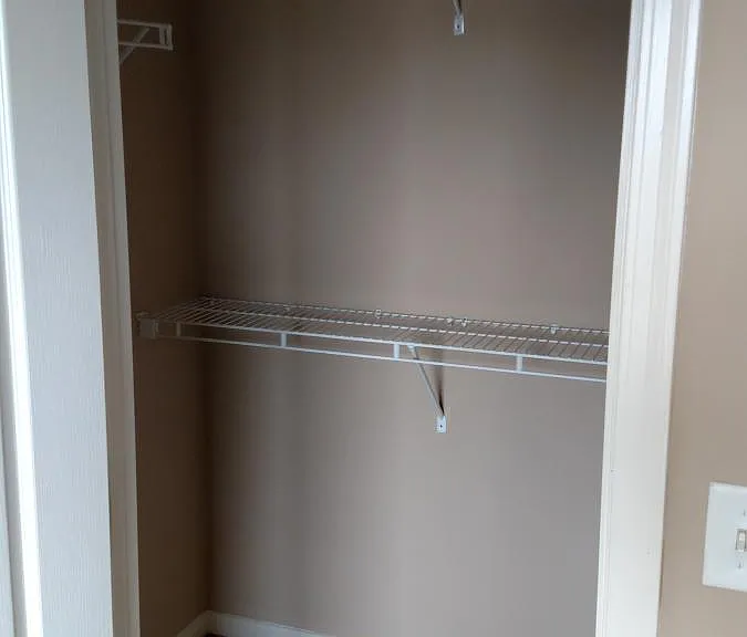 Closet bedroom 2