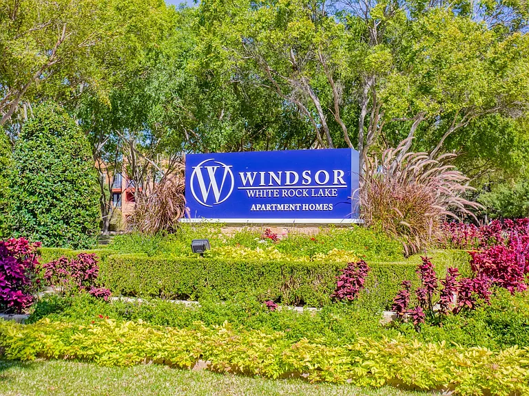Windsor on White Rock Lake — Photo 11