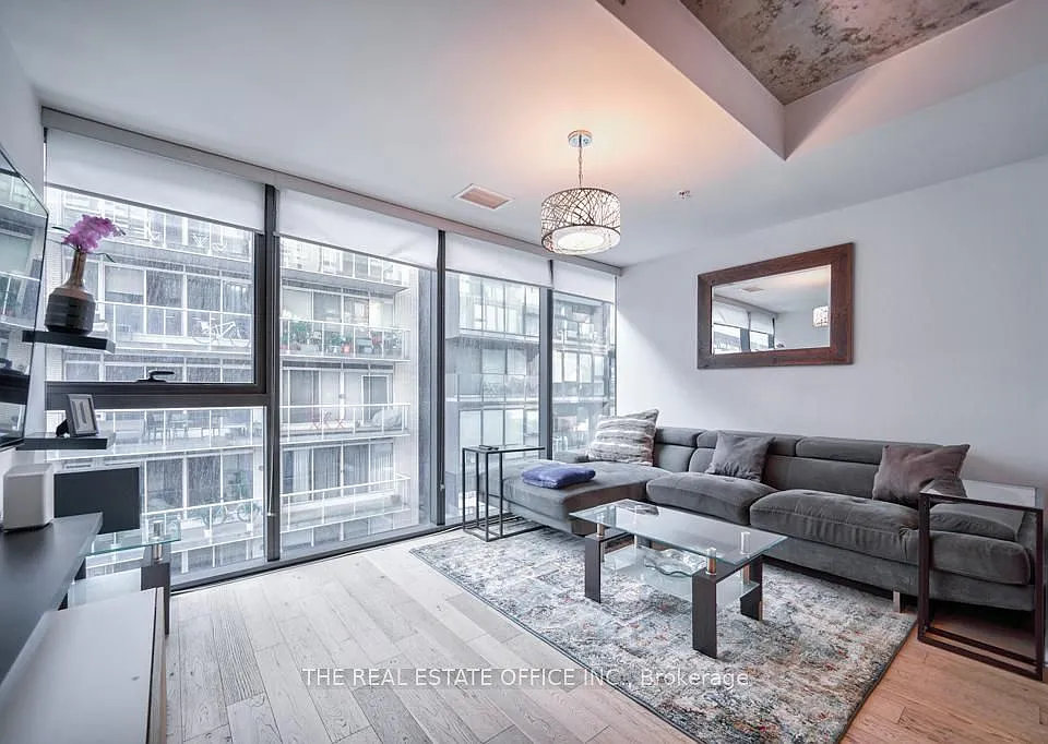 629 King St W #331