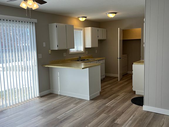 4th image of 4311 21st Ave