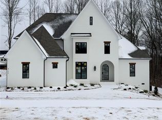 8105 Falcon Trl, Oak Ridge, NC 27310