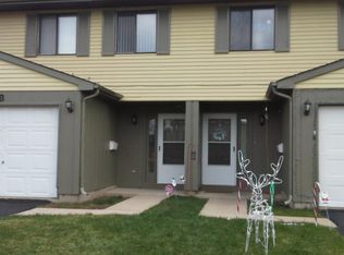 1225 Fairwood Ct, Elgin, IL