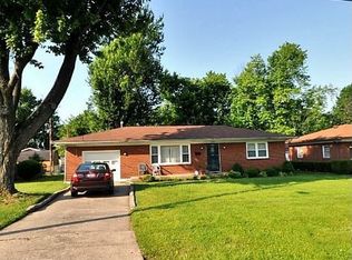 2530 Jenlee Ln, Shively, KY 40216