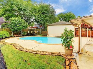2806 Arrowhead Dr, Sugar Land, TX 77479