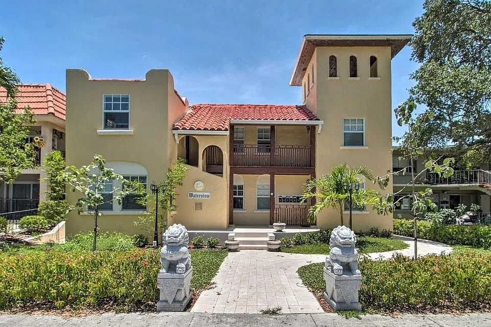 Waterview — Photo 1