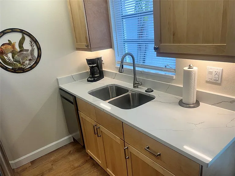 6020 Midnight Pass Rd #38 — Photo 7