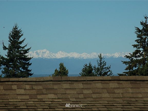 4th image of 10701 Greenwood Avenue N #A