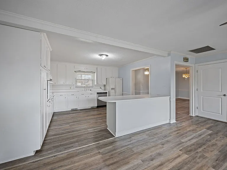 4130 Terrace Dr — Photo 10