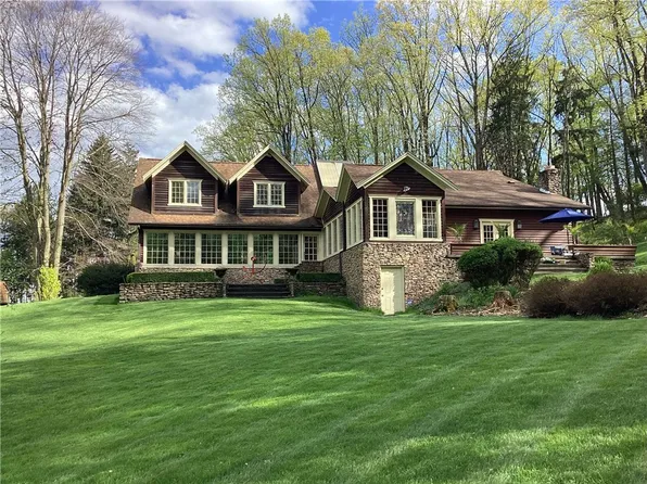 1536 Indian Springs Rd, Indiana, PA 15701