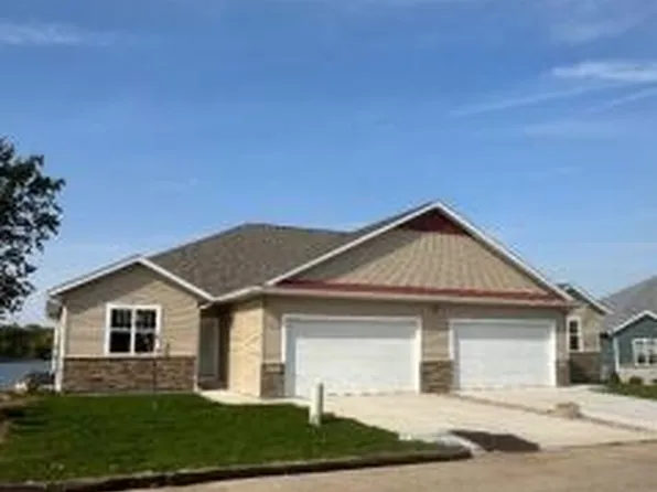 218 Baker Blvd, Beaver Dam, WI 53916