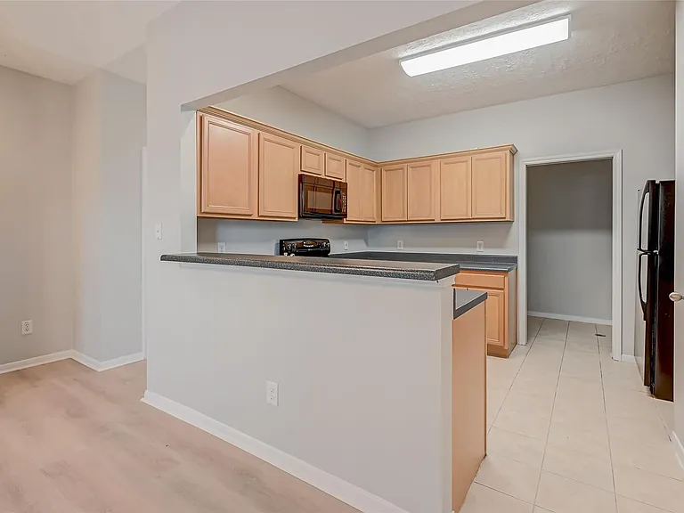 717 Cedarwood Dr — Photo 13