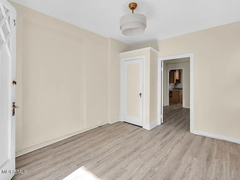 710 Beach Ave #3 — Photo 4