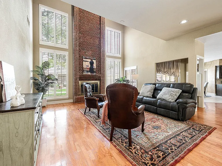 3702 Belle Grove Ln — Photo 8