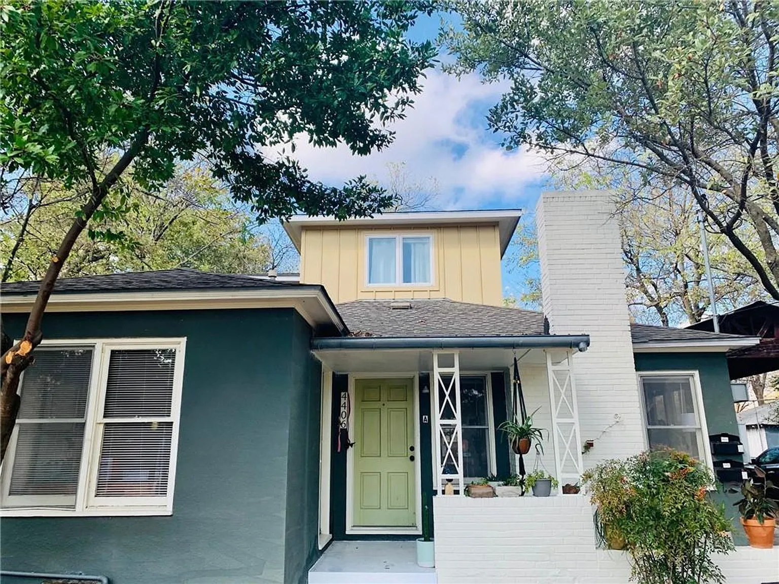 4406 Bennett Ave — Photo 1