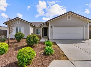 1259 Napoli St, Madera, CA 93637