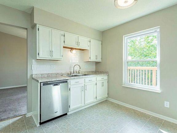 3rd image of 8600 Olde Colony Trl APT 119