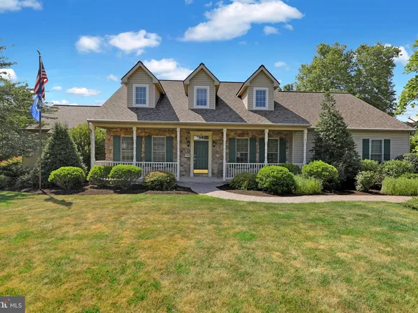 8 Bentley Ln, Lancaster, PA 17603