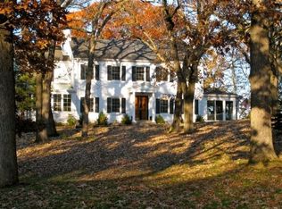 361 S Bateman Cir, Barrington, IL 60010