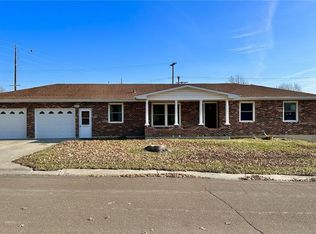 2110 Haddox St, Trenton, MO 64683