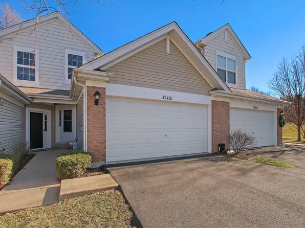 32421 N Mackinac Ln #32421, McHenry, IL 60051