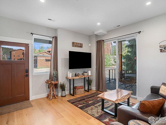 4th image of 828 Grand Ave #105
