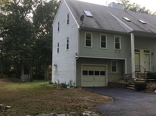 1st image of 586 Lake St